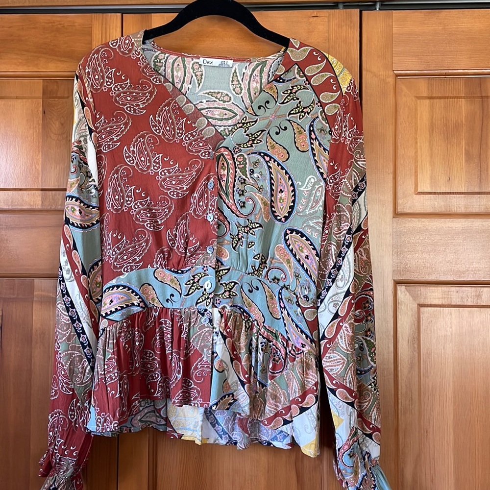 Dex Brand long sleeve, peplum shirt